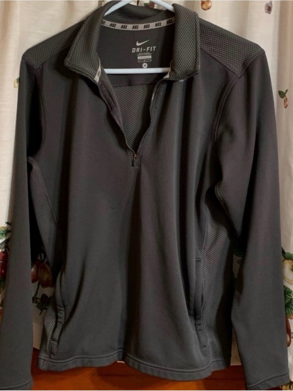 Nike Men’s Dri-FIT Quarter-Zip Performance Jacket - Dark Gray